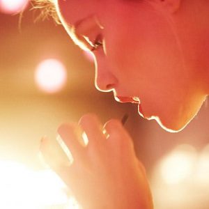 picture 4B by Guy Aroch, model in sideprofile in orange sunlight