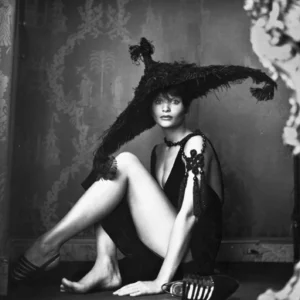 Michel Comte, Michel Comte Photography, Helen Christensen, Hat, Black and white, black and white photography, limited edition, fine art photography, Fashion, Fashion Photography, Supermodel, model, topmodel, Woman, sitting, eerie
