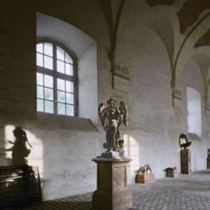 L'Amour, Sculputre des Grands Ecuries by Robert Polidori, marble statue of an angel
