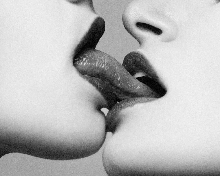 Shields, Provocateur I 2014, two women kissing closeup