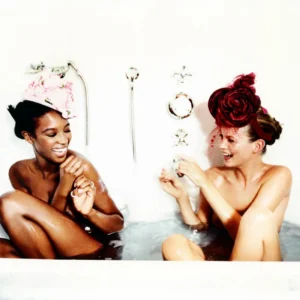 Ellen von Unwerth, Naomi Campbell, Kate Moss, Bathtub, Bathing, Vogue