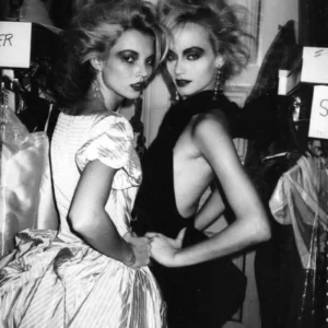 Roxanne Lowit, Kate Moss, Amber Valletta, Backstage, Fashion, Fashion Show, black and white, backstage photography, black and white photography, supermodels, topmodels, fine art photography, limted edition, women, black and white